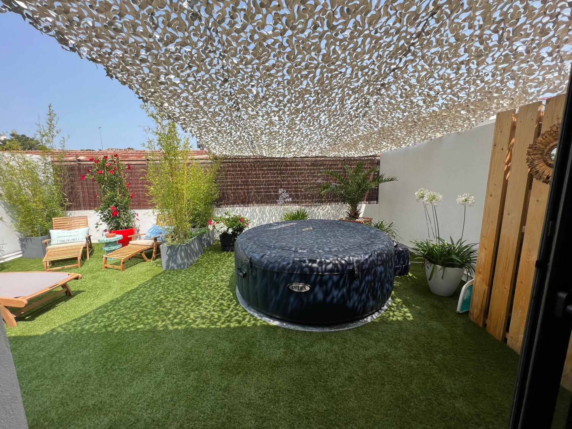 L'Avant Scene Meuble 5 Etoiles Parking Gratuit Jacuzzi Авиньон Екстериор снимка